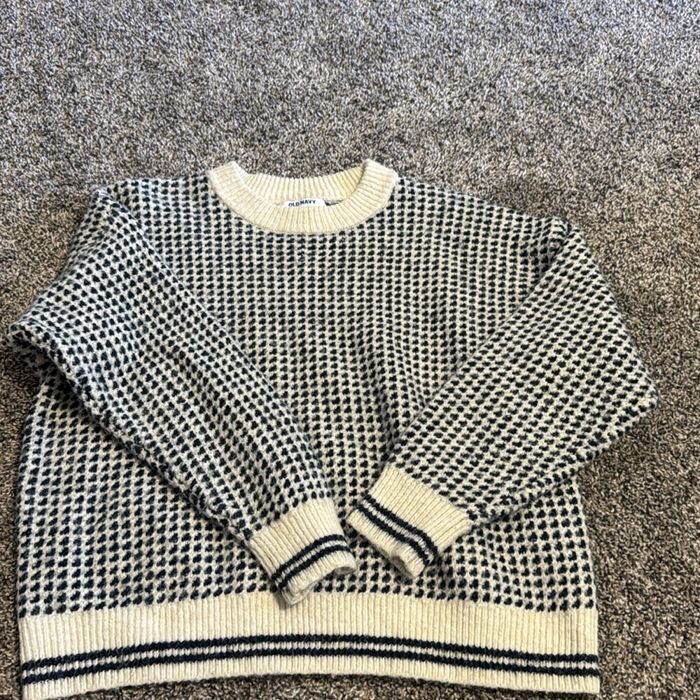 Old navy sweater size large